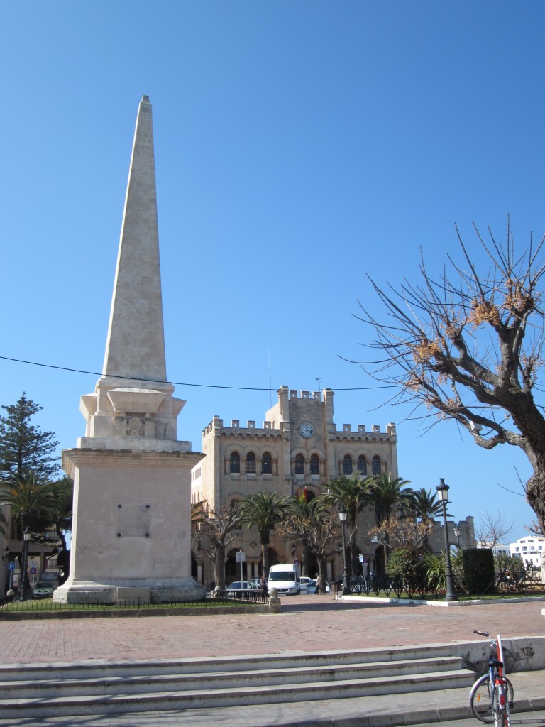 Obelisco conmemorativo del saqueo de Ciutadella de Menorca por los turcos, en 1558